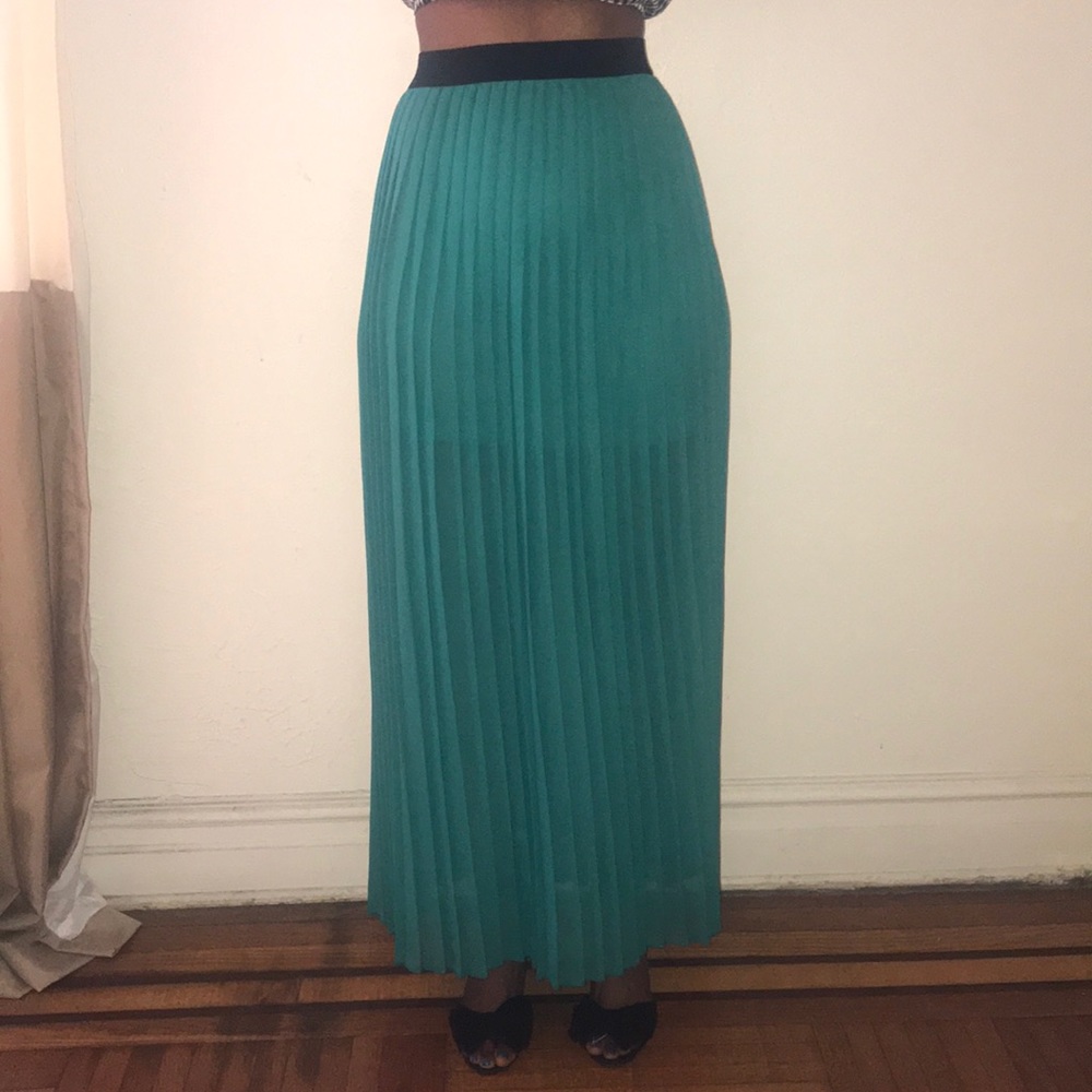 Milkyway USA Green Pleated Maxi Skirt